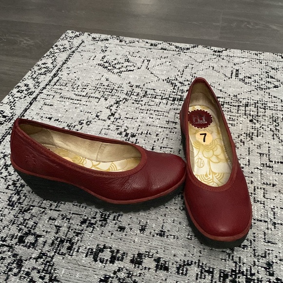 Fly London shoes - Picture 2 of 6